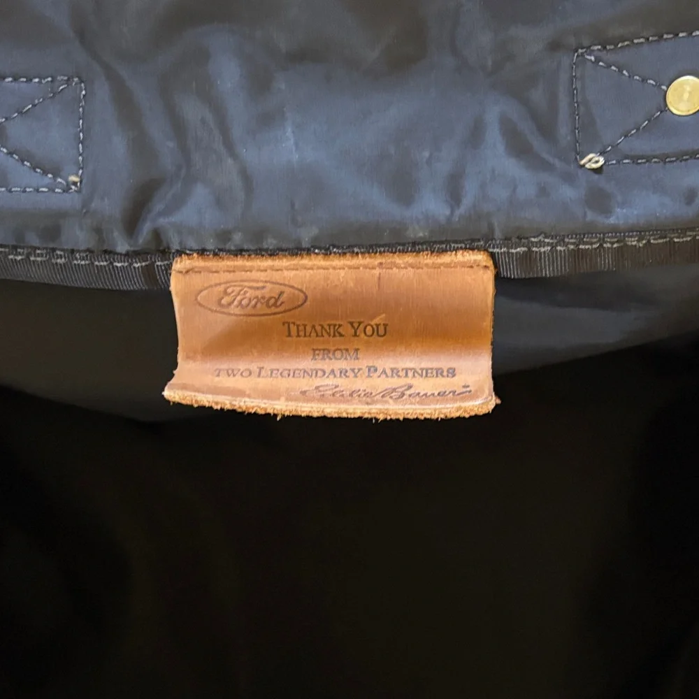 Eddie Bauer Tan Canvas Carry On Men's Bag, Duffle Bag.